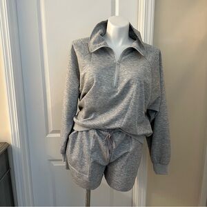 Kissmoda brand. Womens track suit. Lounge set. Size XL. Gray two piece set.